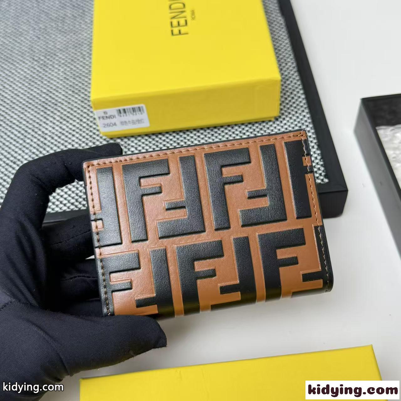 人気 FF コンパクト 二つ折り財布 フェンディ 財布 スーパーコピー ブラウン-2