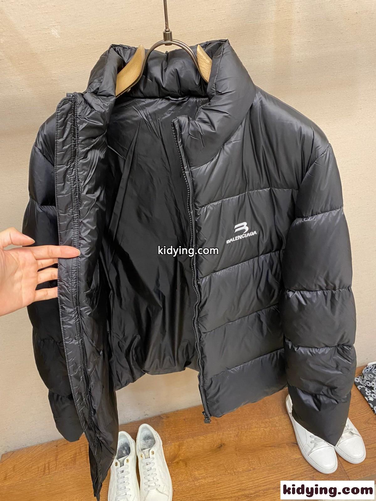 3B SPORTSオーバーサイズパッファージャケット バレンシアガ ダウンジャケット コピー ブラック-4