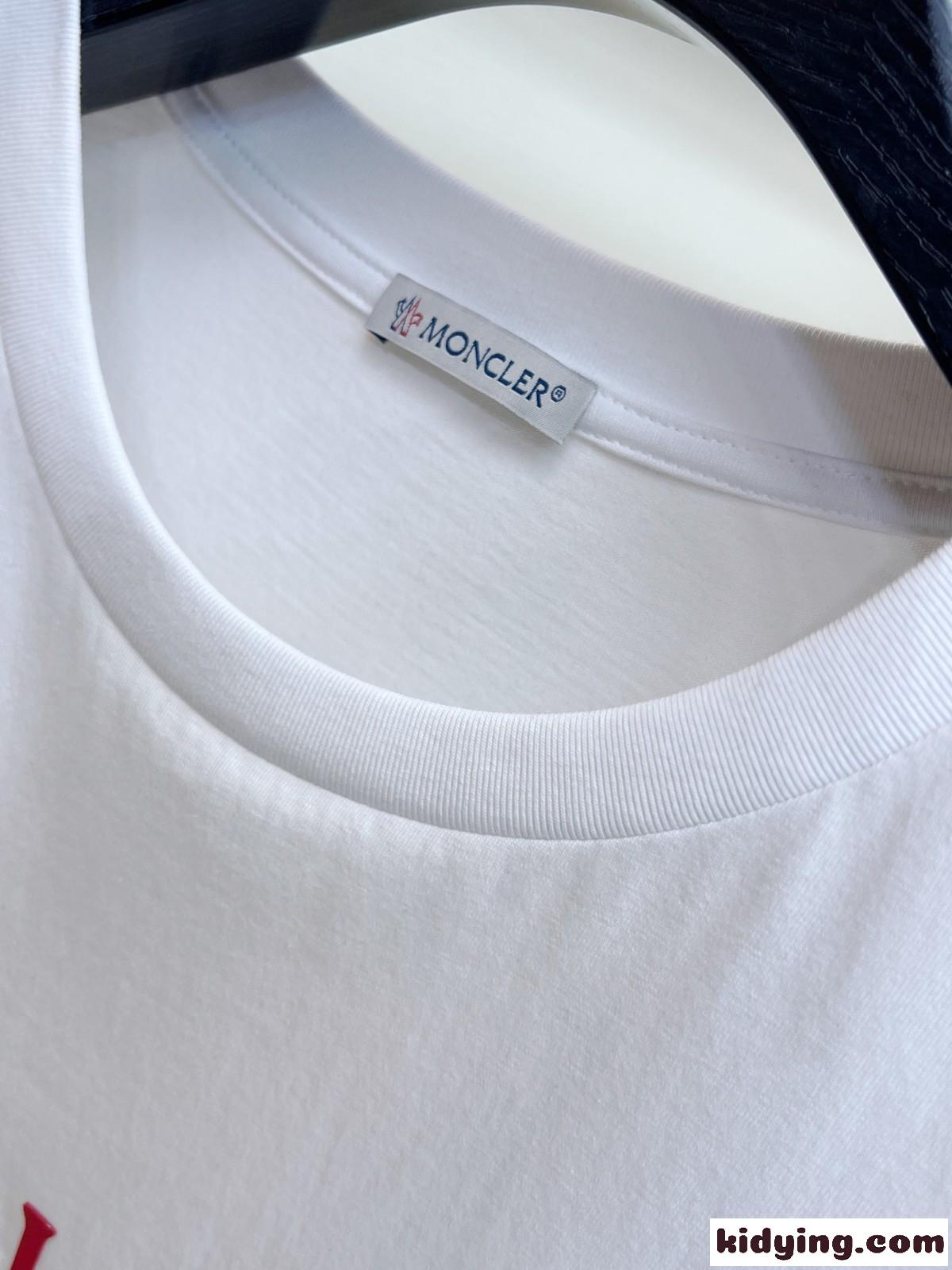 定番 人気 ラバーロゴ入りプリント モンクレール Tシャツ コピー 半袖 トップス-1