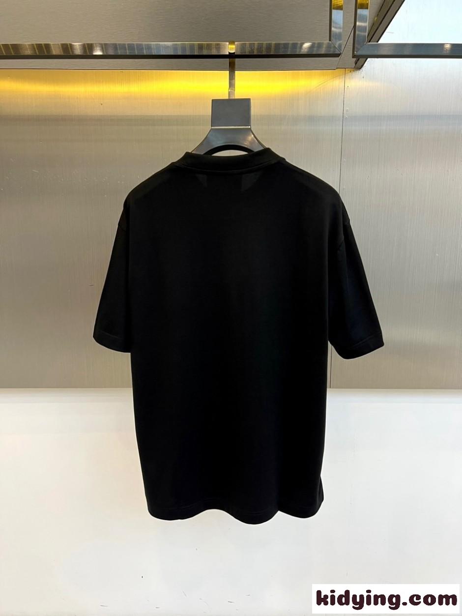 シンプル ロゴ クルーネック 半袖Tシャツ グッチ Tシャツ 偽物 ブラック-4