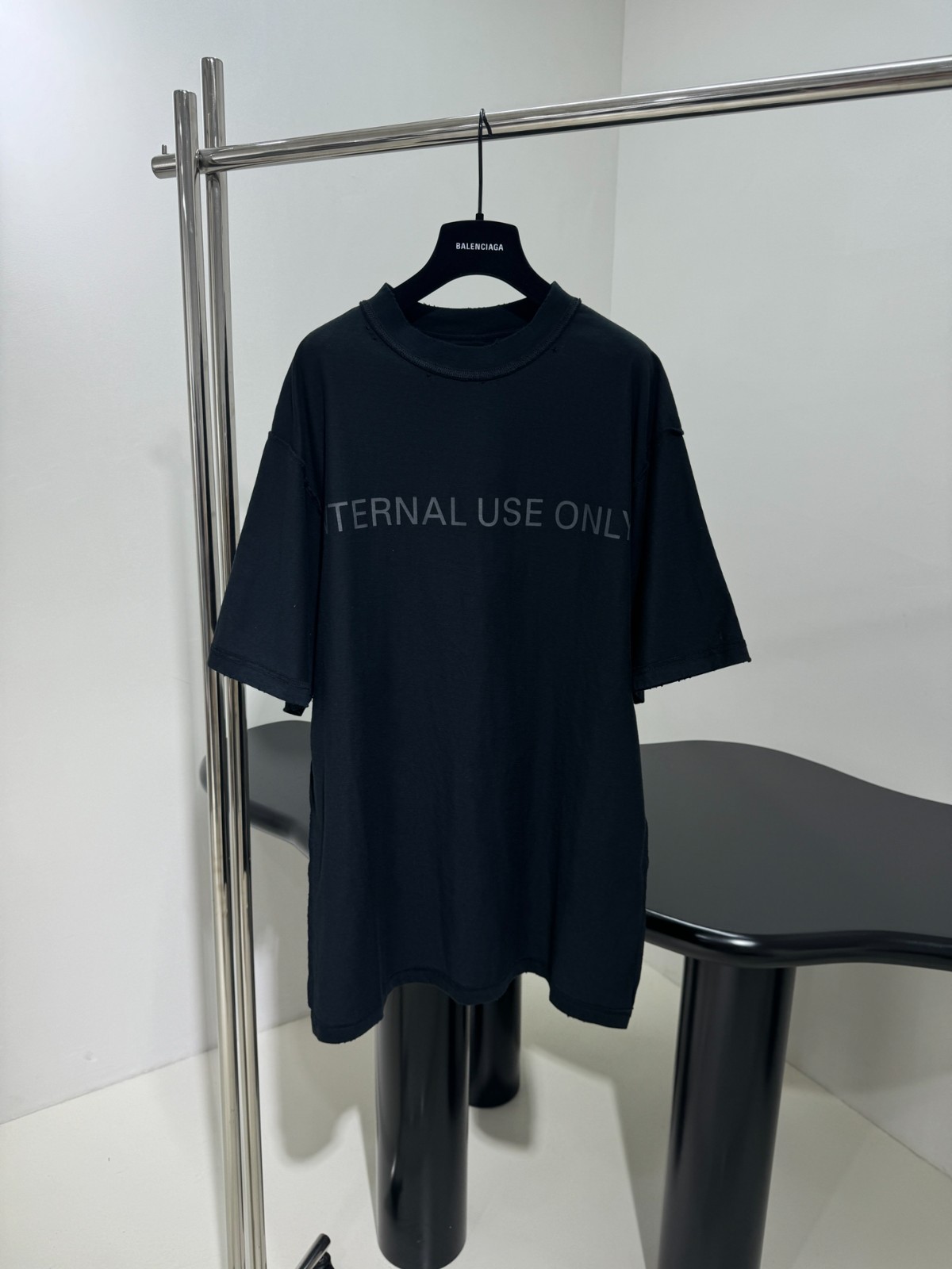 バレンシアガ Tシャツ コピー オーバーサイズ プリント半袖Tシャツ ユニセックス ブラック-0