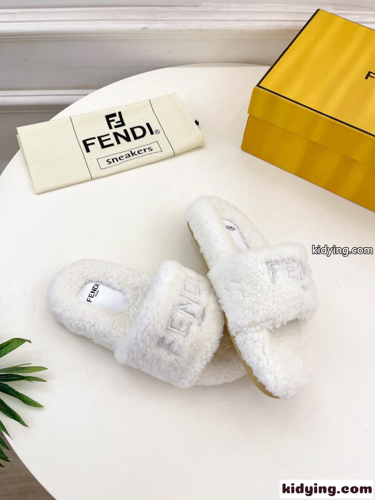 フェンディ サンダル コピー もこもこ お洒落 秋冬サンダル ホワイト-1