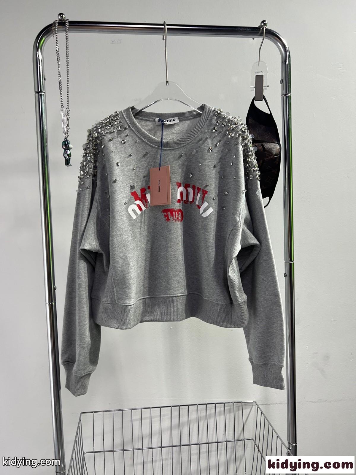 おしゃれ ロゴ プリント スウェットシャツ ミュウミュウ Tシャツ コピー クルーネック-0