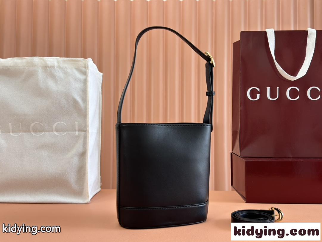 GUCCI 73 スモール バケットバッグ グッチ バッグ スーパーコピー 833665 ブラック-0