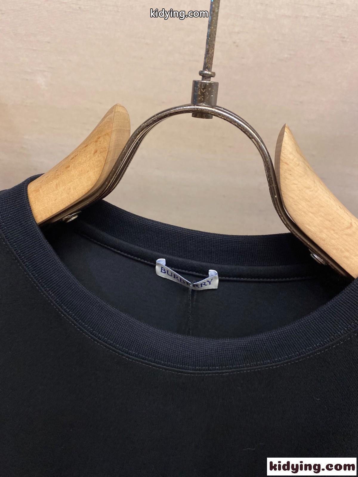 カジュアル 合わせやすい バーバリー Tシャツ 偽物 半袖Tシャツ ブラック-0