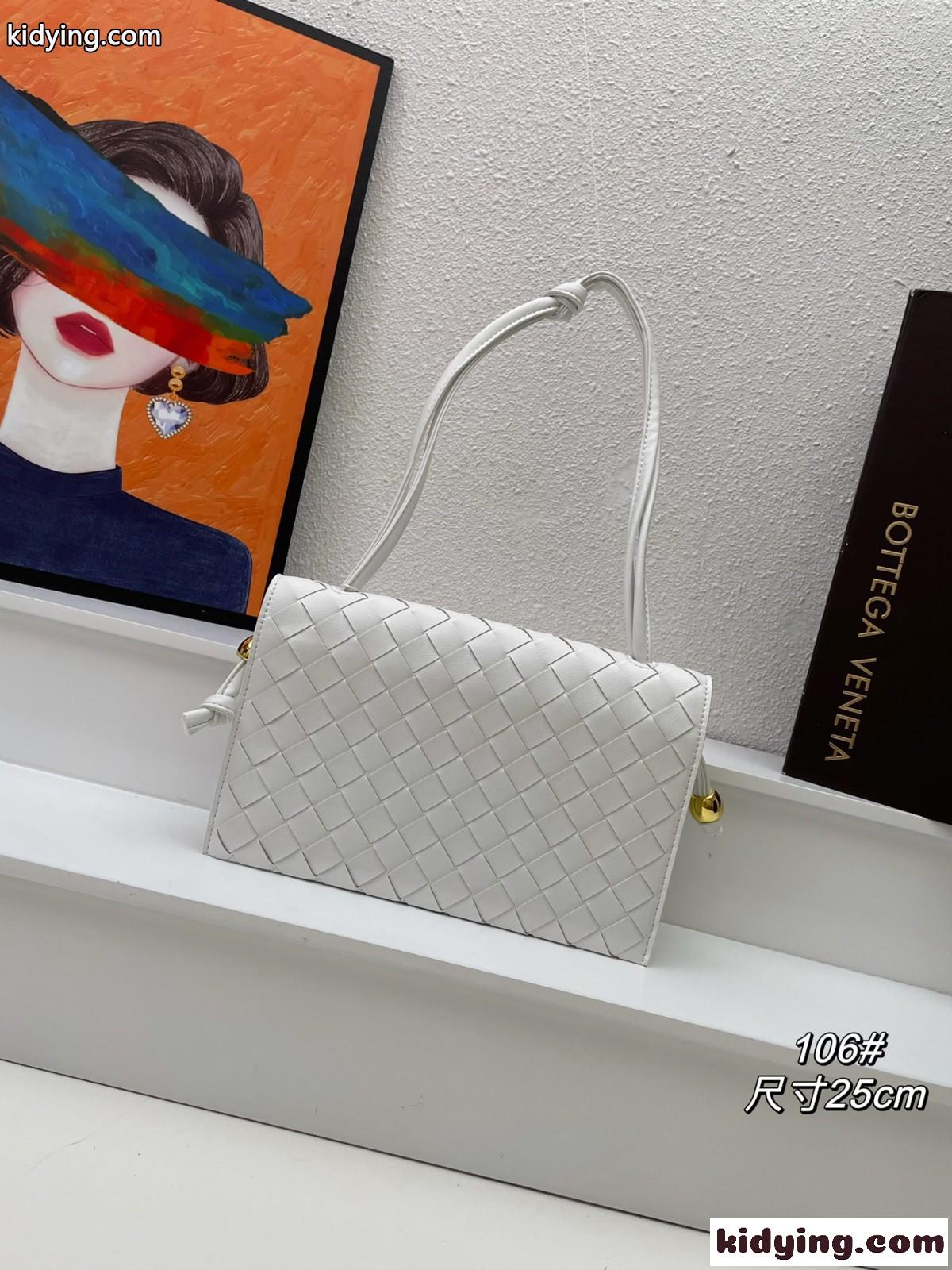 23SS Trio Pouch トリオ ポーチ ストラップ バッグ ボッテガ・ヴェネタ バッグ コピー ホワイト-2