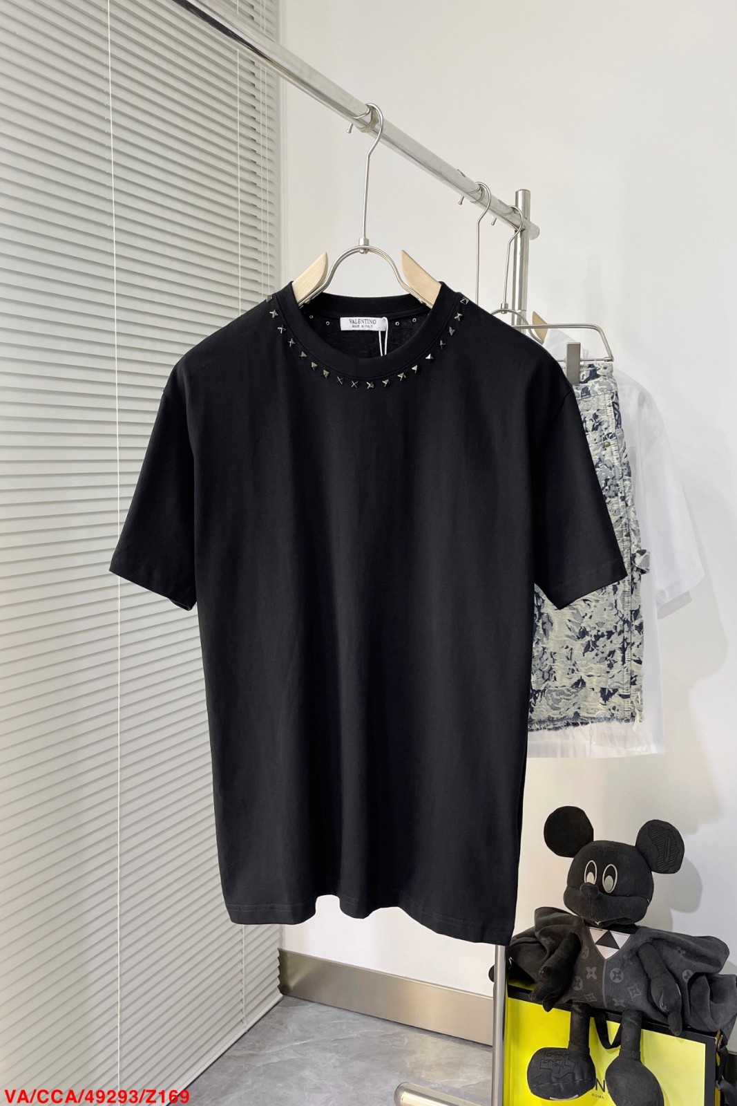 スタッズ クルーネック コットン Tシャツ ヴァレンティノ Tシャツ コピー メンズ-0