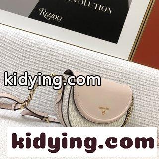 MK Jet Set Charm中号皮質斜めがけバッグはマイケルコース バッグ 安いコピー サドルバッグの形 色合わせのデザインを採用します-2