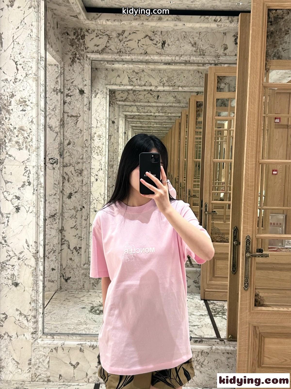 モンクレール Tシャツ コピー シンプル ロゴ入り コットン 半袖Tシャツ ユニセックス ピンク-4