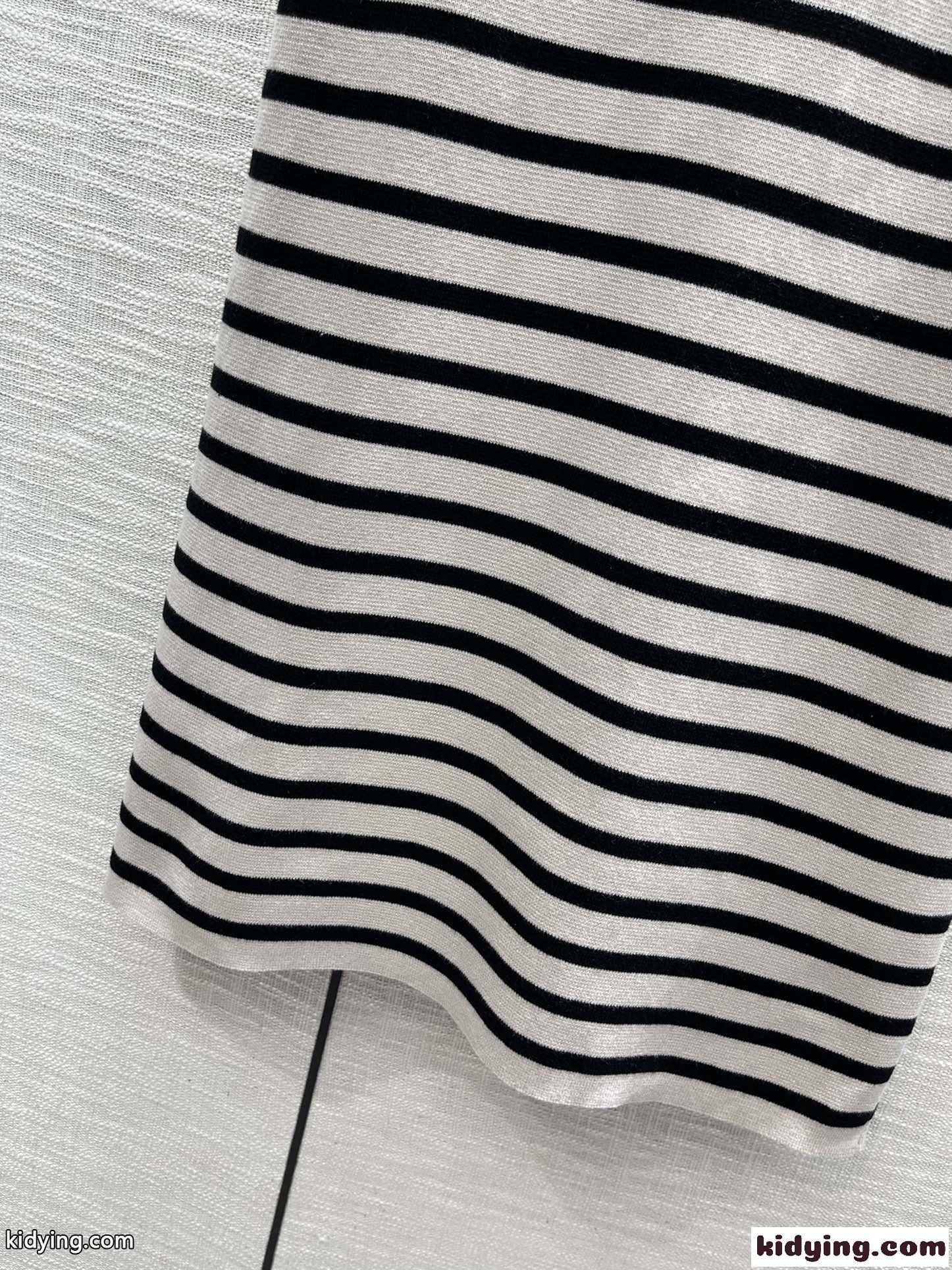 CD刺繍 ニットワンピース ラウンドネック Aライン クリスチャン・ディオール ワンピース コピー 着痩せ-2