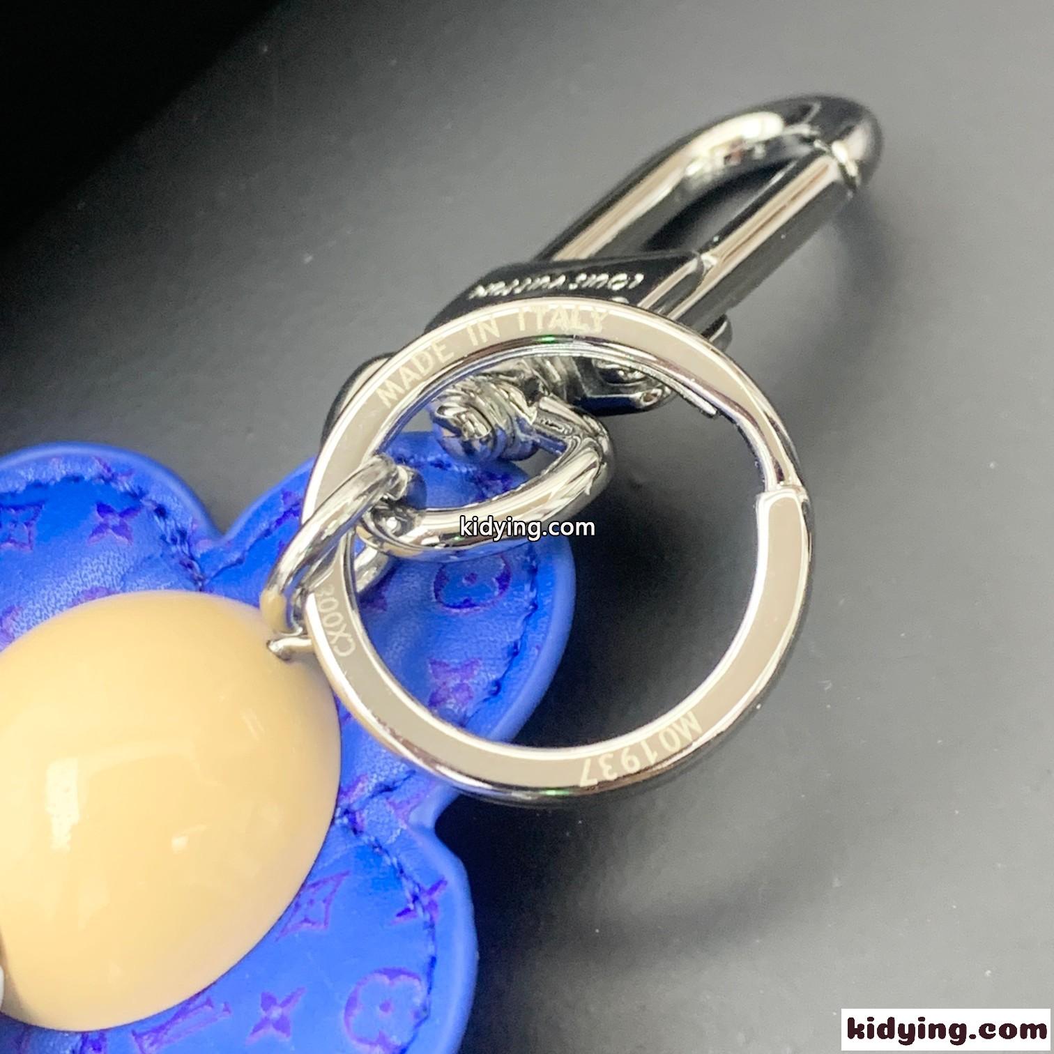 人気 バッグチャーム・ヴィヴィエンヌ イン パリ ルイヴィトン キーホルダー コピー キーリング-3