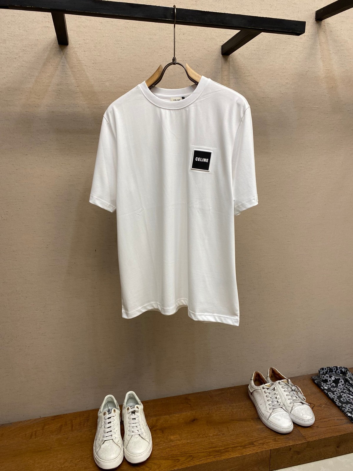 シンプル ロゴ入り セリーヌ 半袖Tシャツ コピー クルーネック ホワイト-1
