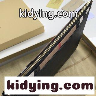 ハウス柄のパッチワークレザーファスナー収納袋 バーバリー バッグ 手入れ コピー タブレットも簡単に収納できます-3