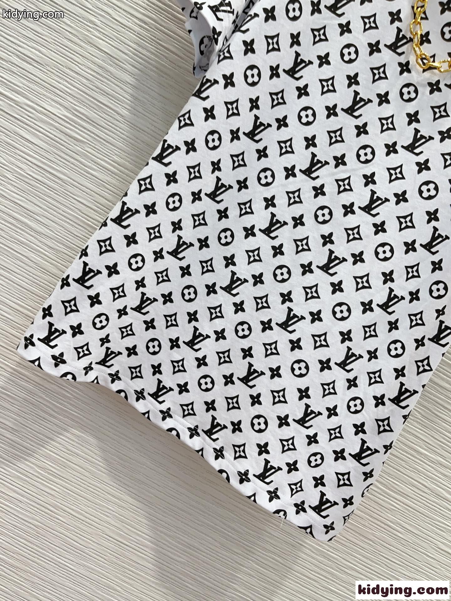 定番 人気 3DモノグラムTシャツ ルイヴィトン Tシャツ コピー 半袖 コットン-4