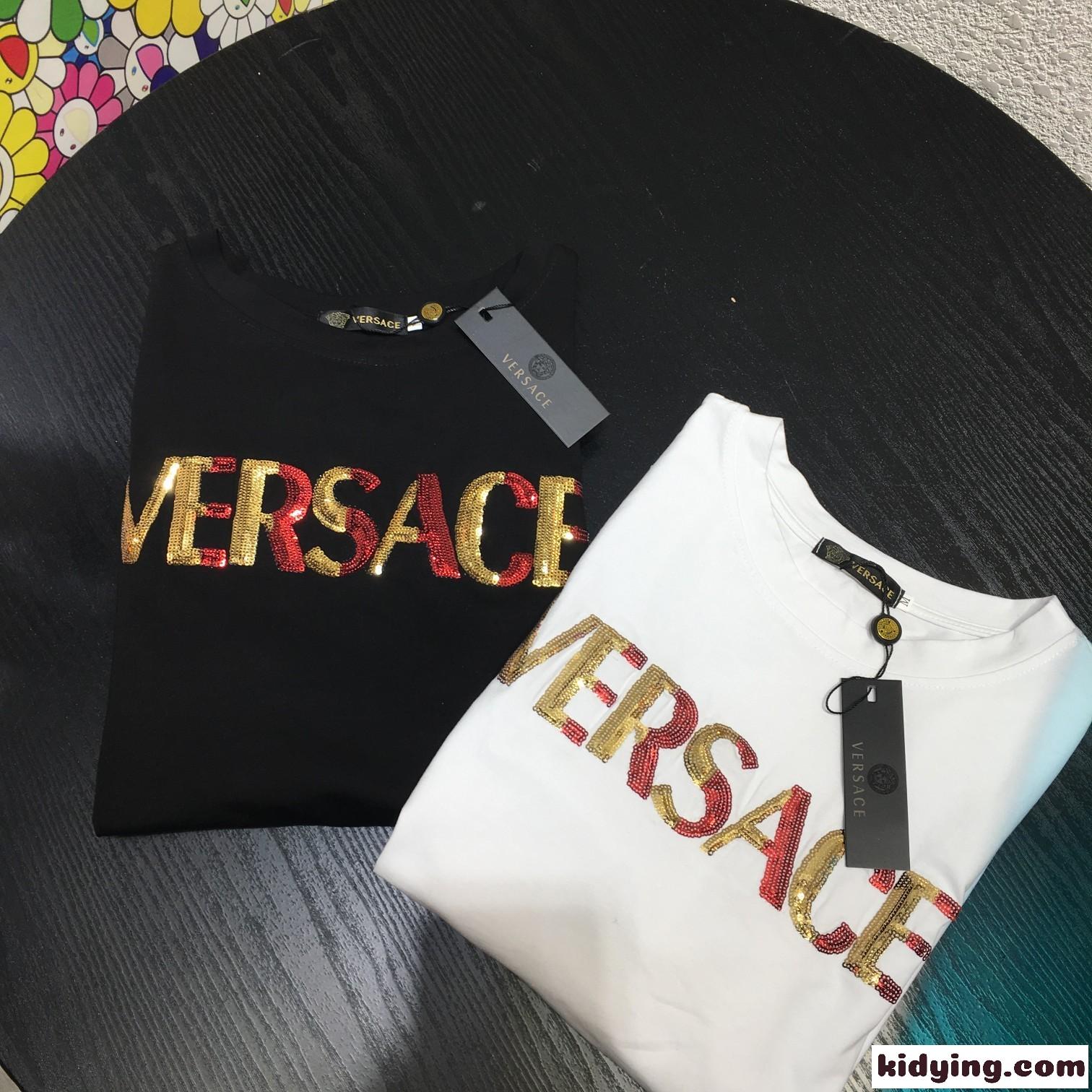 着心地いい カジュアル おしゃれ 合わせやすい ラウンドネック ヴェルサーチ tシャツ コピー ロゴ 半袖-0