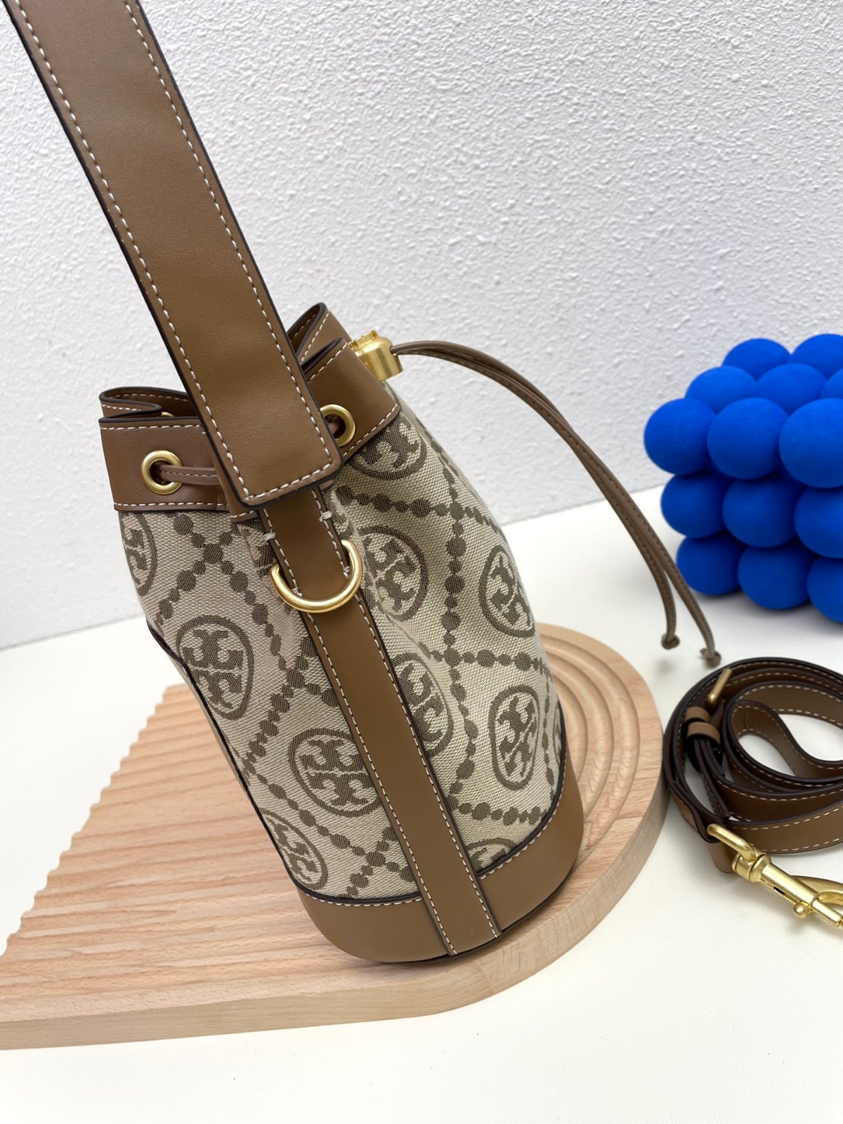 4色あり バケットバッグ レディース ショルダーバッグ トリー バーチ バッグ コピー 人気 おしゃれ 可愛い-1