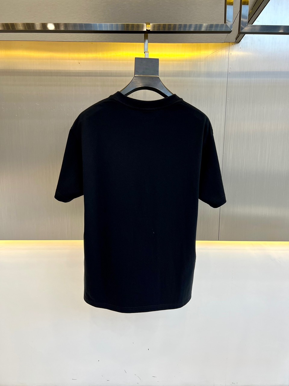 ヴァレンティノ サーフプリント コットン Tシャツ コピー メンズ トップス ブラック-4