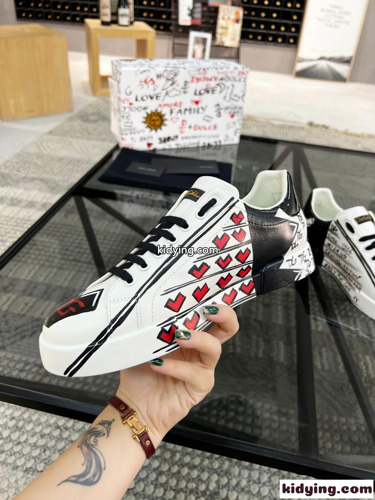 コンフォート 存在感アップ ドルチェ&ガッバーナ スニーカー メンズ コピー ロゴ プリント オシャレ カジュアルジューズ 靴-3
