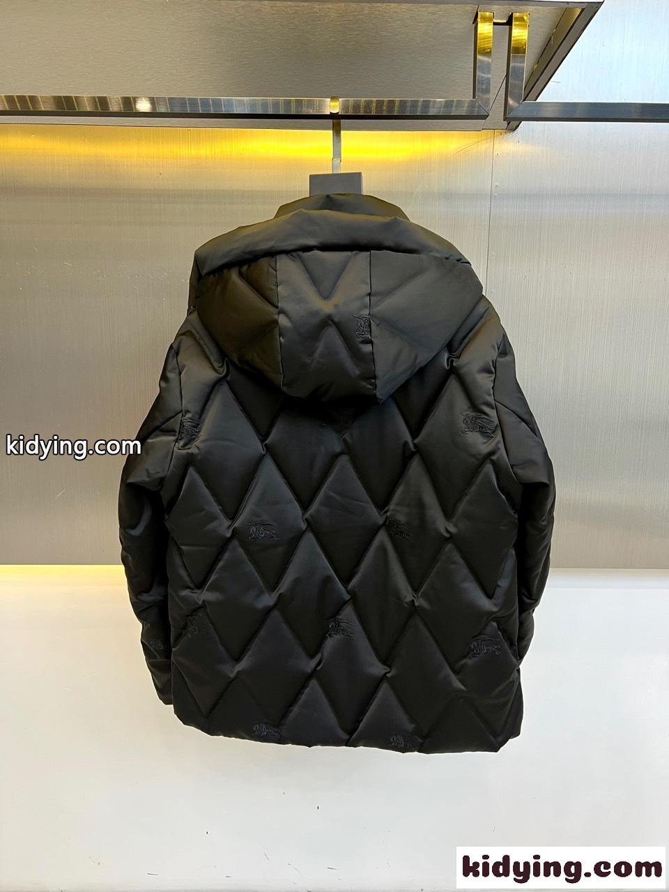 上品 高級感 ロゴ入り バーバリー ダウンジャケット 偽物 フード付き ダウンブルゾン ブラック-5