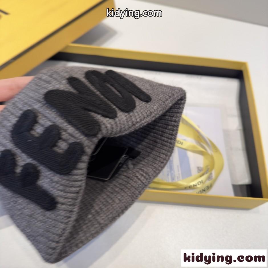フェンディ キャップ コピー ユニセックス FENDI ロゴ ニットキャップ グレー-2