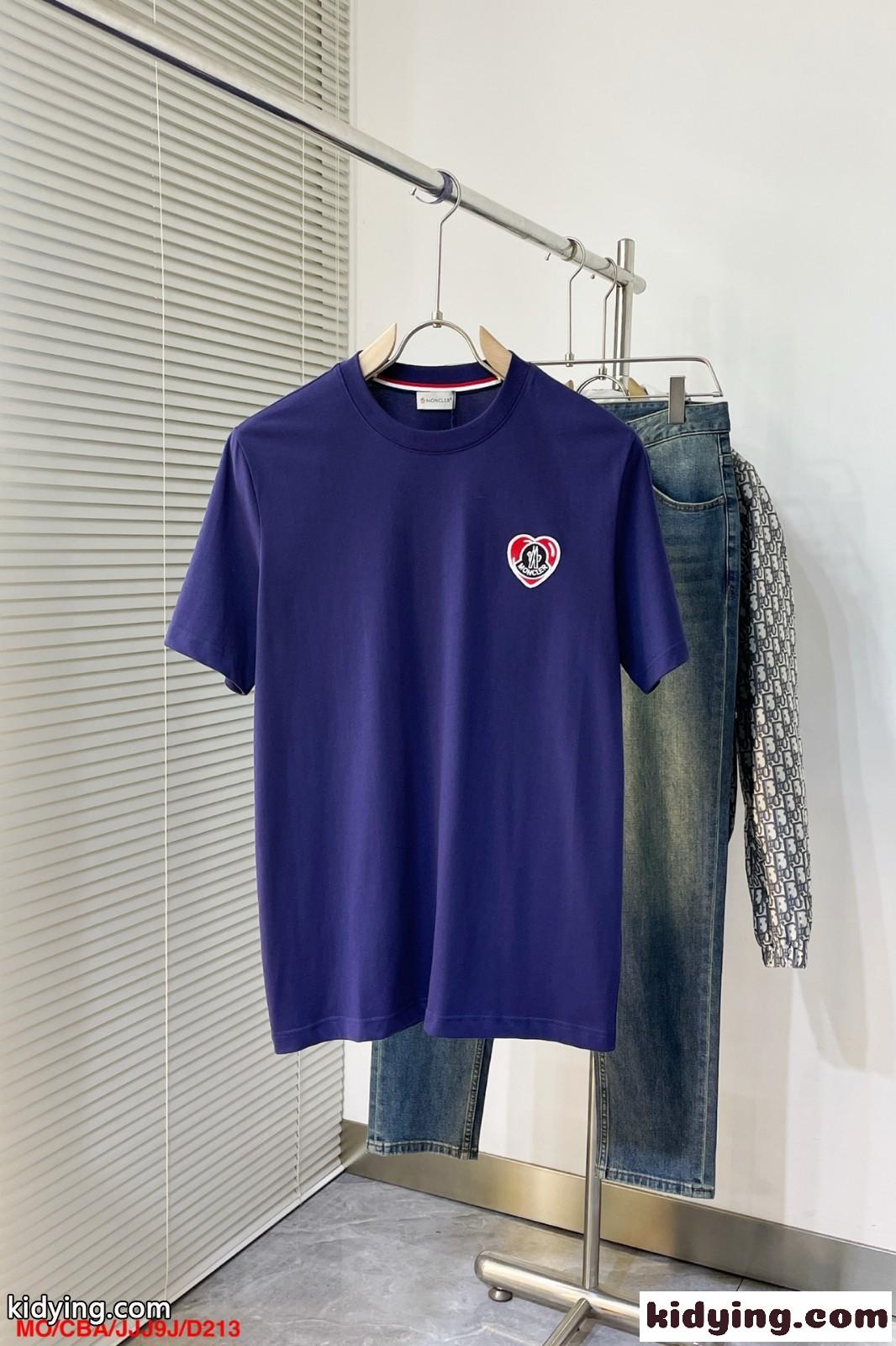 モンクレール Tシャツ コピー カジュアル 定番 刺繍入り 半袖Tシャツ-1