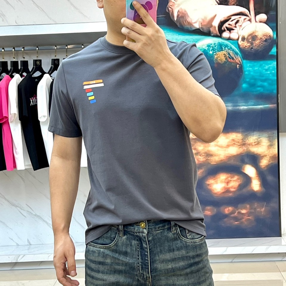 シンプル ロゴ クルーネック アルマーニ Tシャツ 偽物 半袖Tシャツ グレー-1