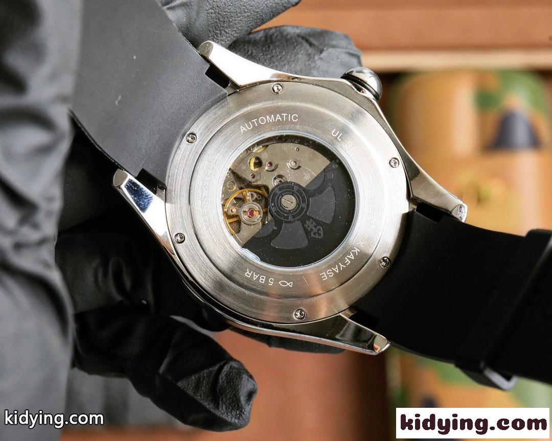目を引く スカルモチーフ メンズウォッチ コルム 時計 コピー 46mm 腕時計-3