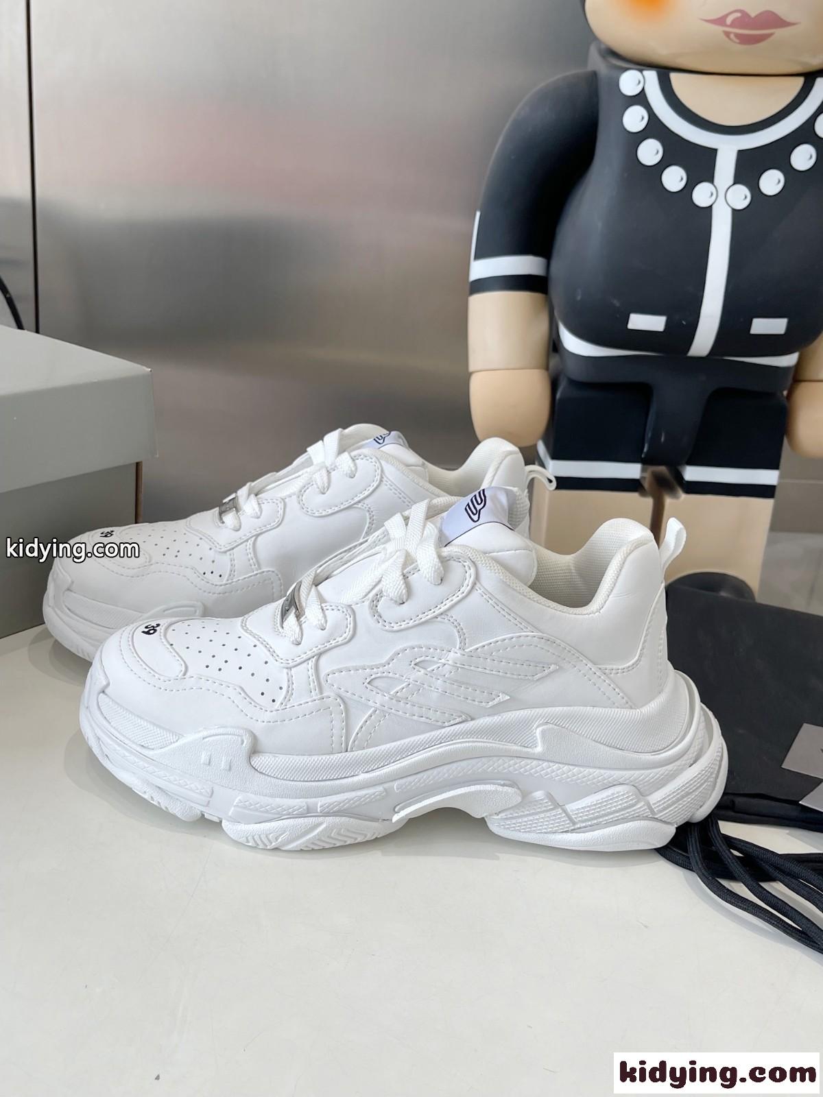 人気 TRIPLE S SPORTY スニーカー バレンシアガ スーパーコピー レディース メンズ-0