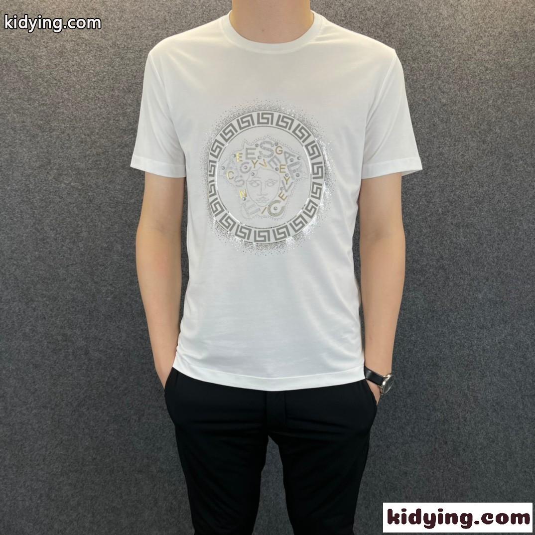 着心地いい シンプル ロゴ クルーネック メンズ ヴェルサーチェ 半袖Tシャツ コピー 春夏 トップス-1
