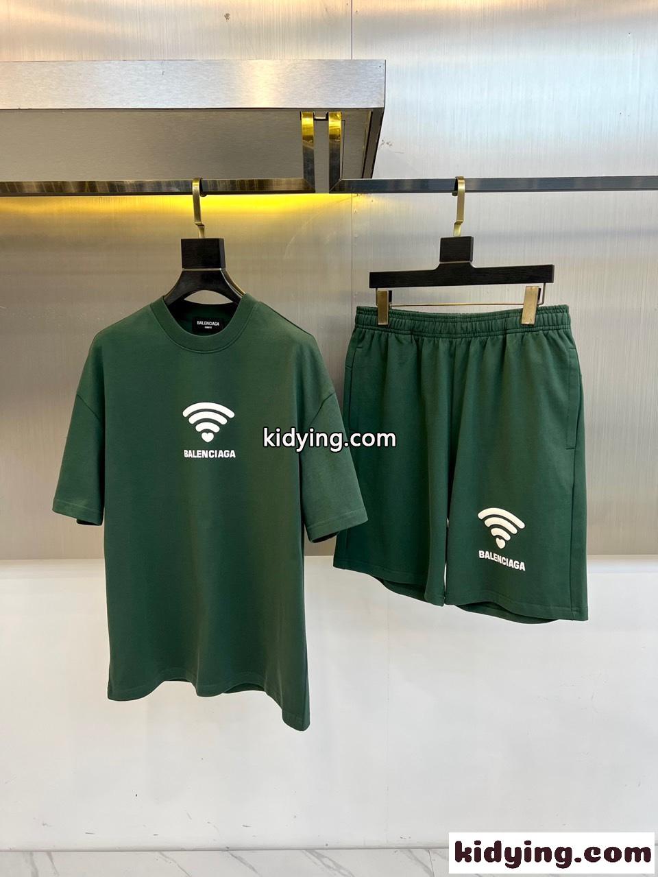 カジュアル 半袖Tシャツ＆ショートパンツ 上下セット バレンシアガ セットアップ 偽物 グリーン-0