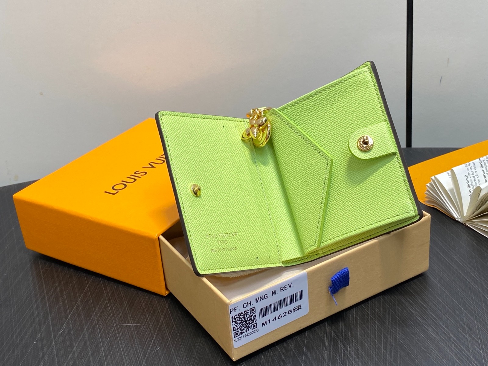 M14628 ウォレット・LV チャーム ルイヴィトン スーパーコピー 二つ折り財布-4