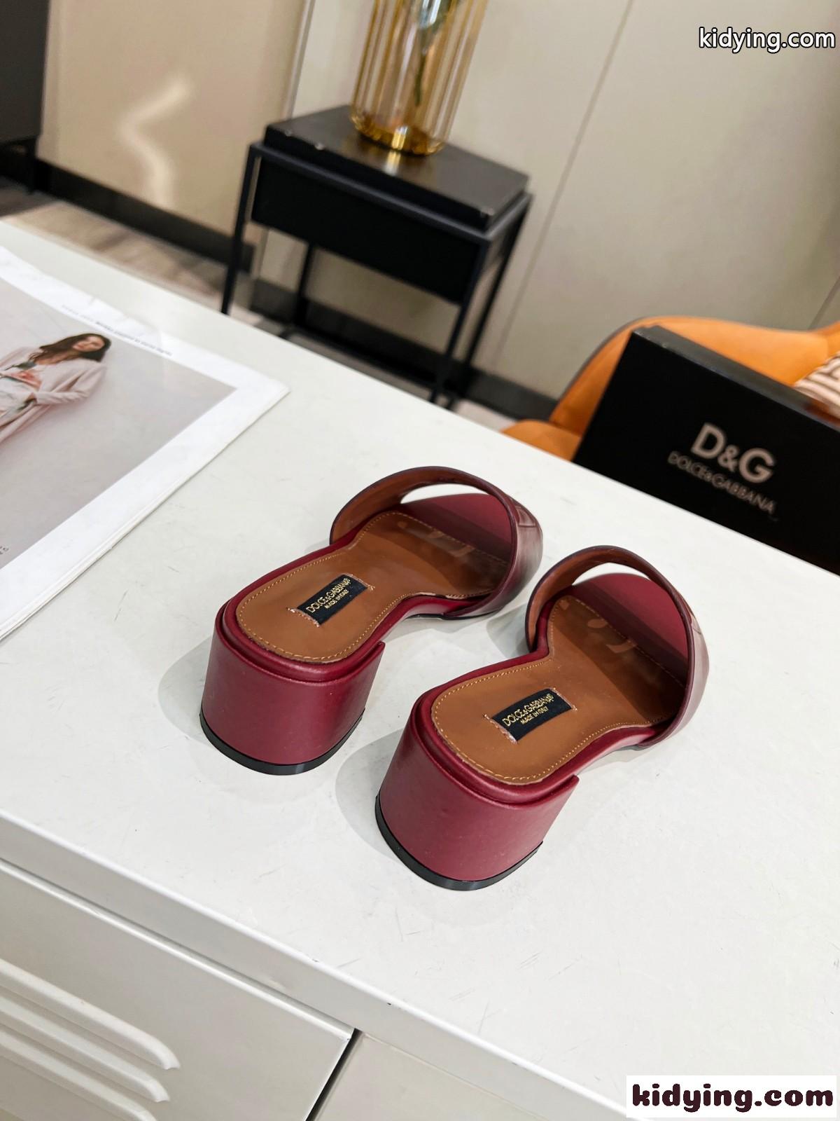 ミュール カーフスキン DG MILLENIALSロゴ ドルチェ&ガッバーナ サンダル コピー ワイン-3