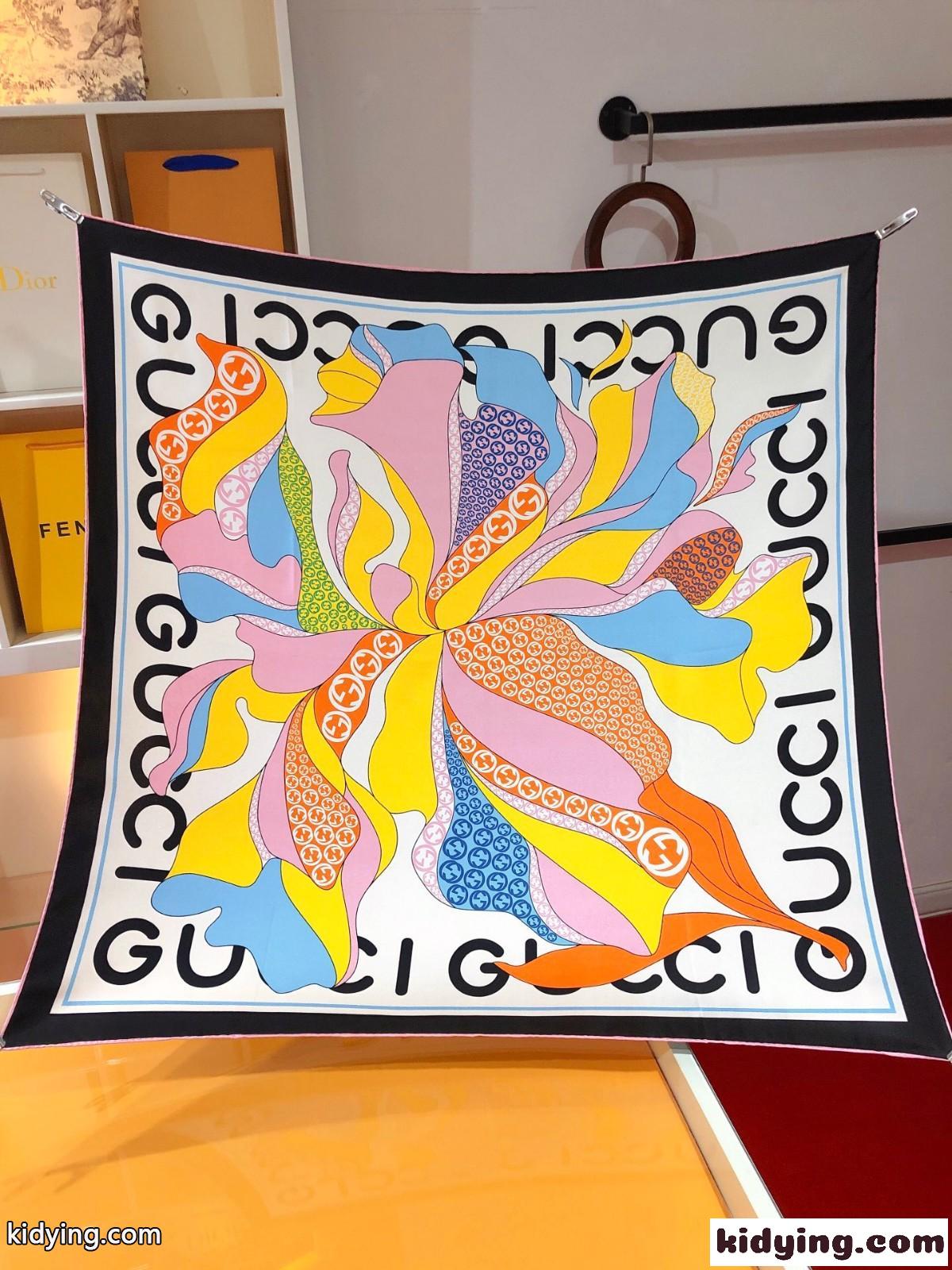レディース エレガント GUCCI マキシ フラワー プリント シルク スカーフ スーパーコピー 90CM-0