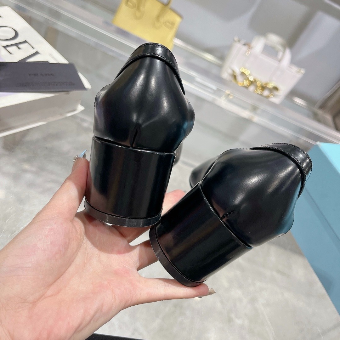 カットアウト レザー パンプス プラダ パンプス コピー レディースシューズ ブラック-3