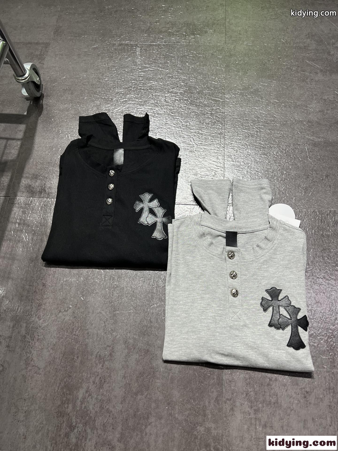 おしゃれ カジュアル ストレッチ コットン クロムハーツ Tシャツ コピー 長袖 クロスパッチ ロゴ-4