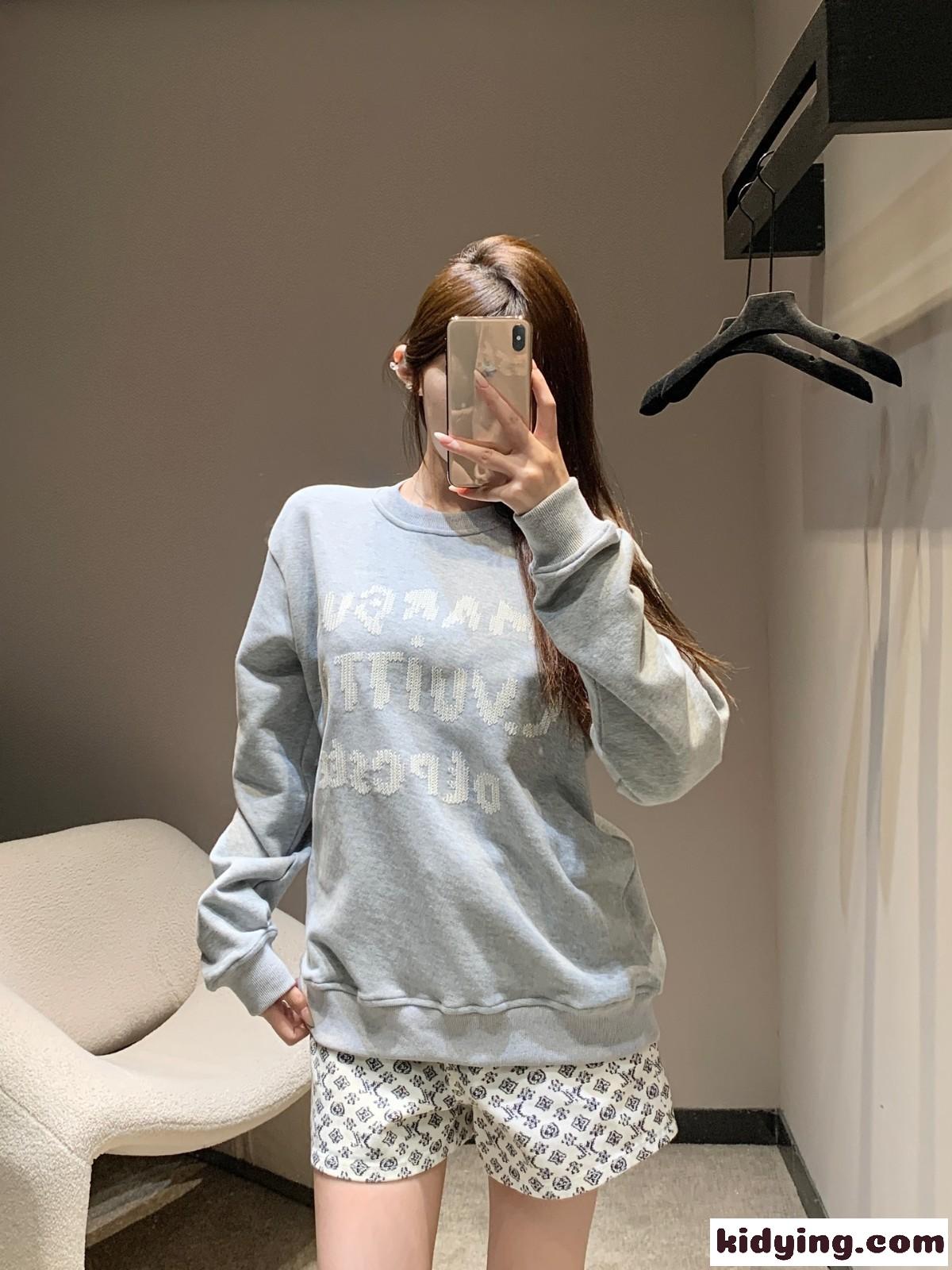 エンブロイダリー シグネチャー スウェットシャツ ルイ・ヴィトン Tシャツ コピー-4