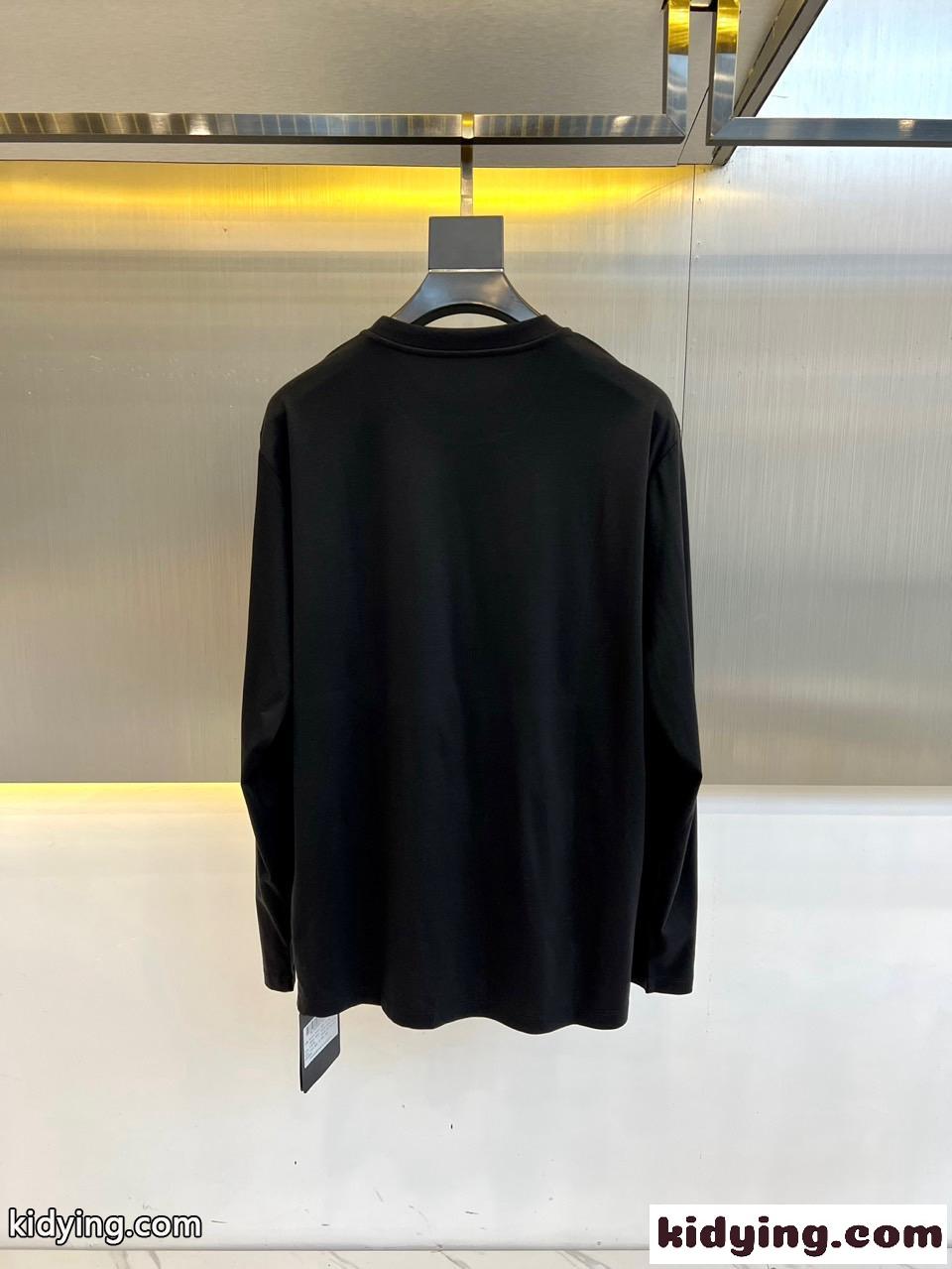 シンプル クルーネック 長袖Tシャツ プラダ Tシャツ コピー メンズ ブラック-3