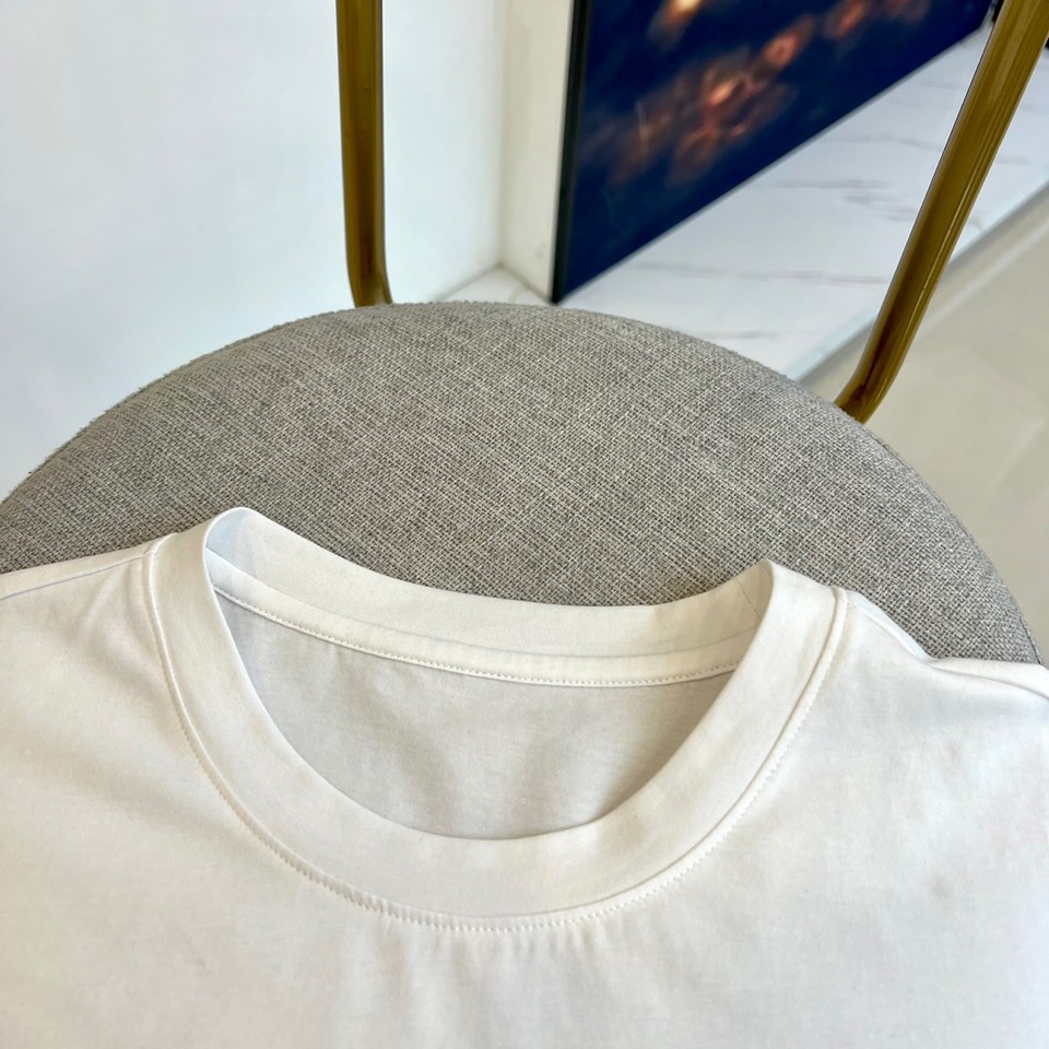 ヴァレンティノ Tシャツ コピー メンズ Vロゴ コットン 半袖Tシャツ ホワイト-2