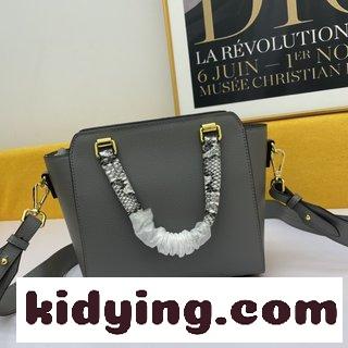 流行のファッション 上品な女性の手袋 レトロな魅力に満ちている プラダバッグ 安い コピー-4