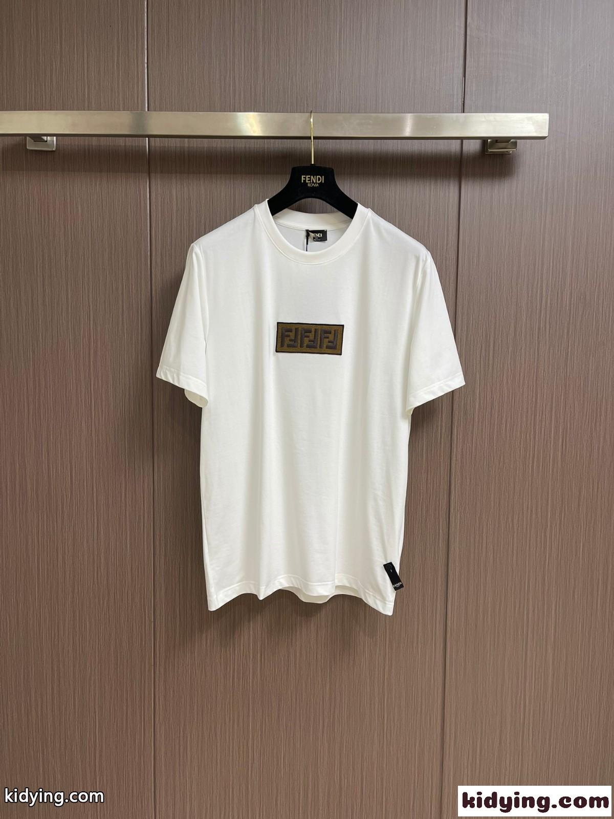 フェンディ 半袖Tシャツ コピー シンプル 合わせやすい クルーネック ホワイト-1