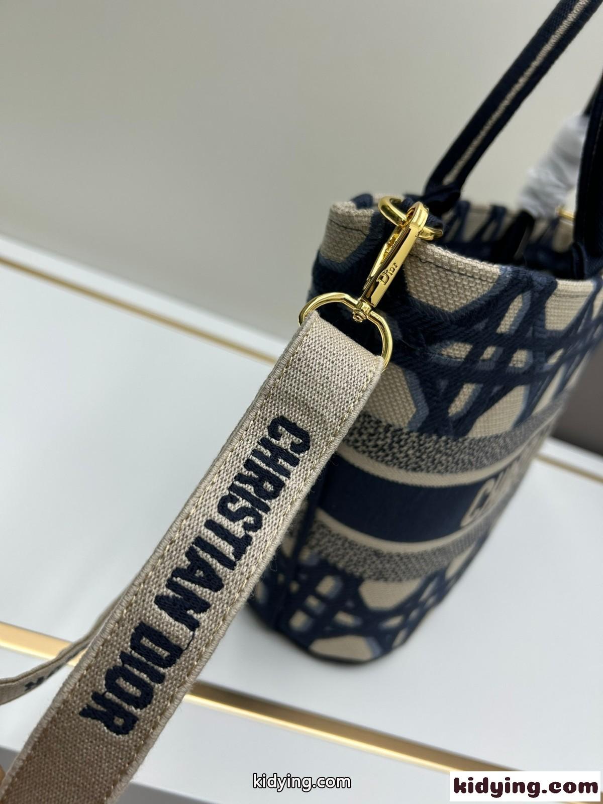 フェミニン 人気 クリスチャン・ディオール バッグ コピー パニエ シャポーバッグ-3