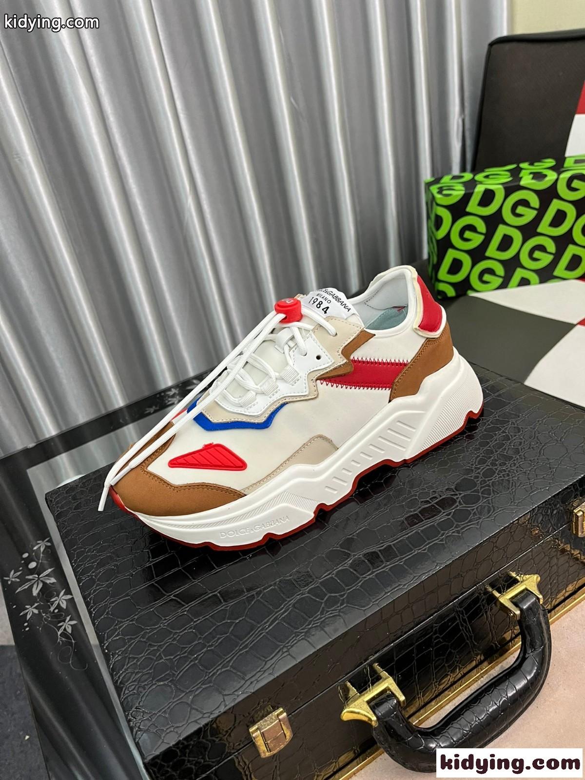 異素材 おしゃれ 軽量 歩きやすい ドルチェ&ガッバーナ スニーカー コピー 滑り止め コンフォート 靴-1
