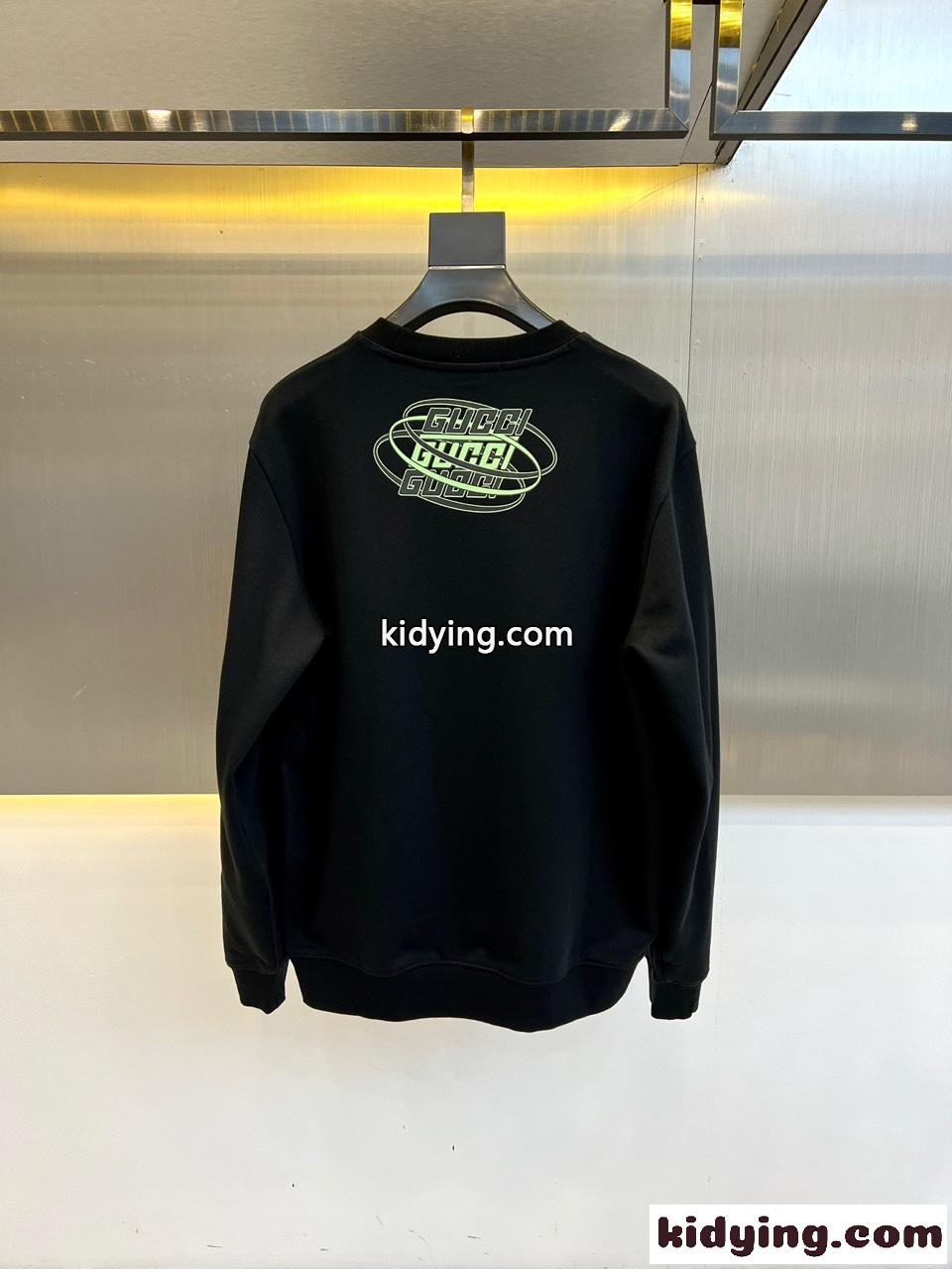 ロゴプリントが目を引く カジュアル スウェットシャツ グッチ Tシャツ コピー ブラック-3