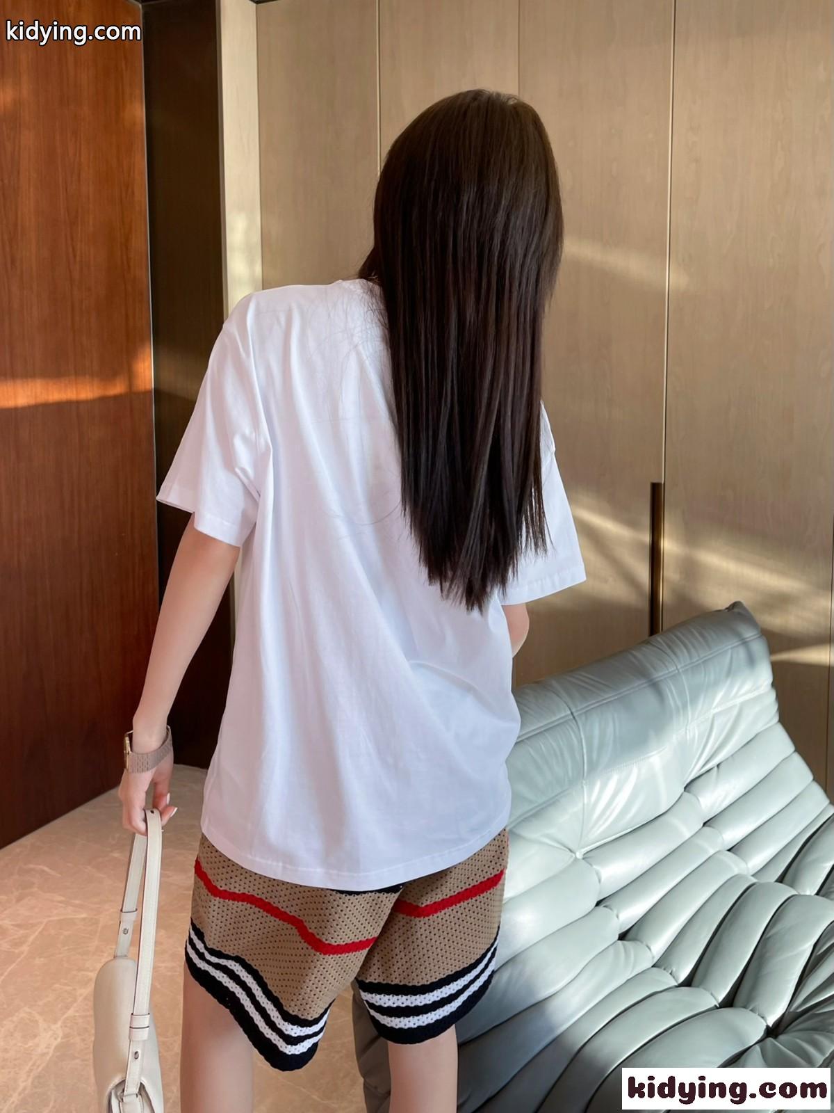 ユニセックス 22AW 人気 新作 ロゴアプリコット クルーネック バーバリー Tシャツ コピー 半袖 コットン-4