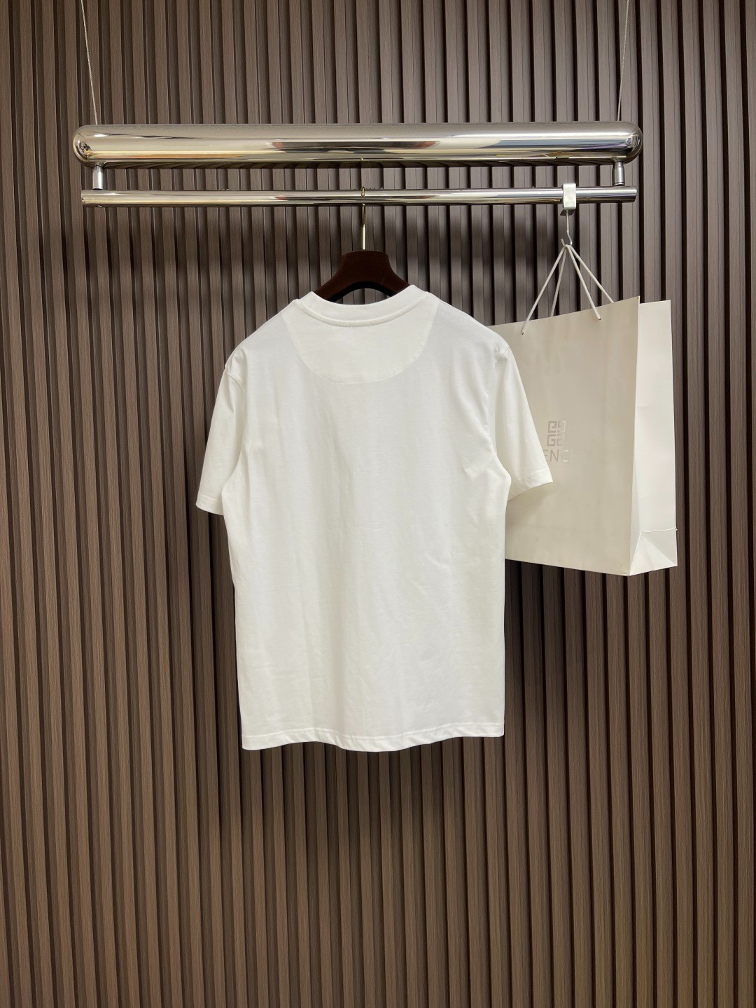 シンプル アナグラム刺繍 クルーネック ロエベ Tシャツ 偽物 コットン ホワイト-1
