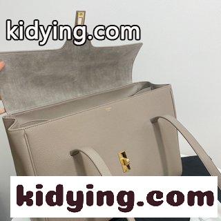 セリーヌ バッグ 大きさコピー セリーヌsoft16大型ライチ柄グレー 大きなバッグの容量が感動的だ-2