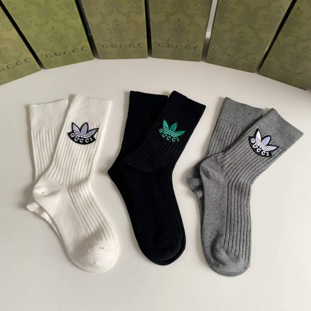 ADIDAS X GUCCI おしゃれ グッチ 靴下 コピー ロゴ入り 3足セット ソックス-1