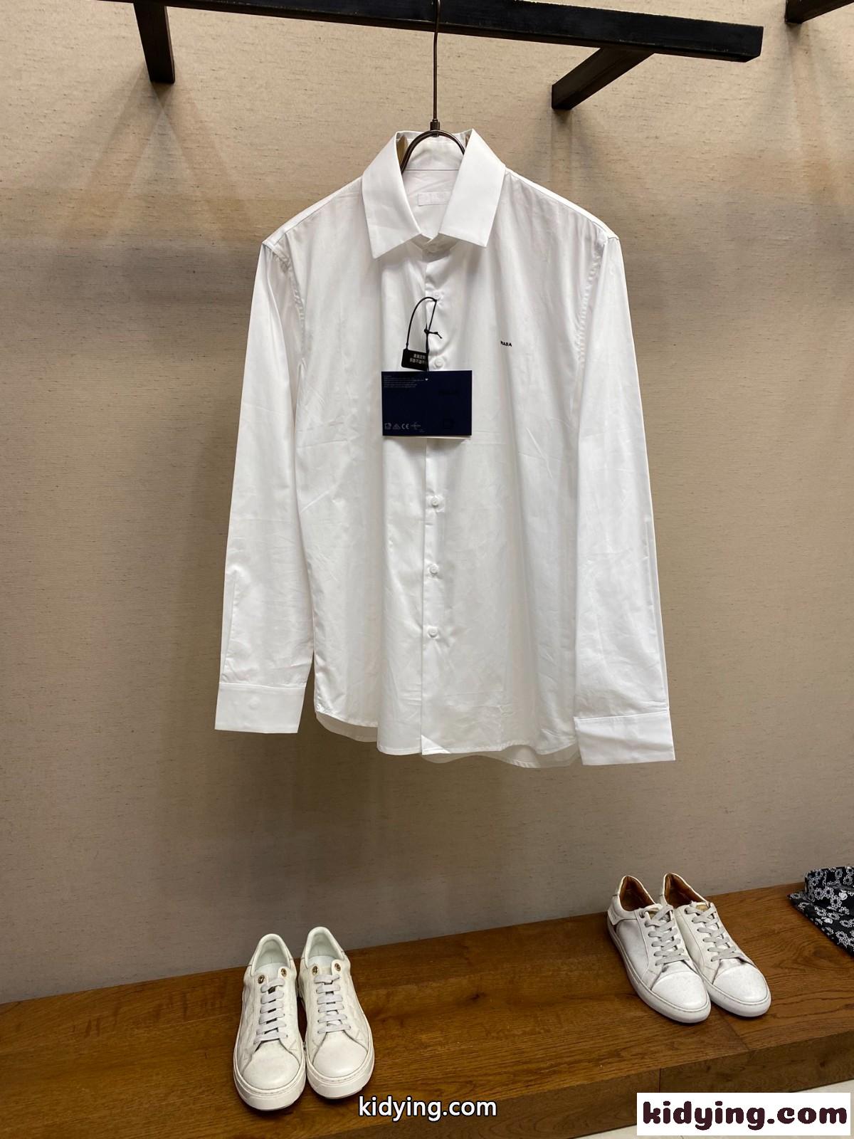 上品 洗練された ロゴ ロングスリーブシャツ プラダ シャツ 偽物 トップス-0