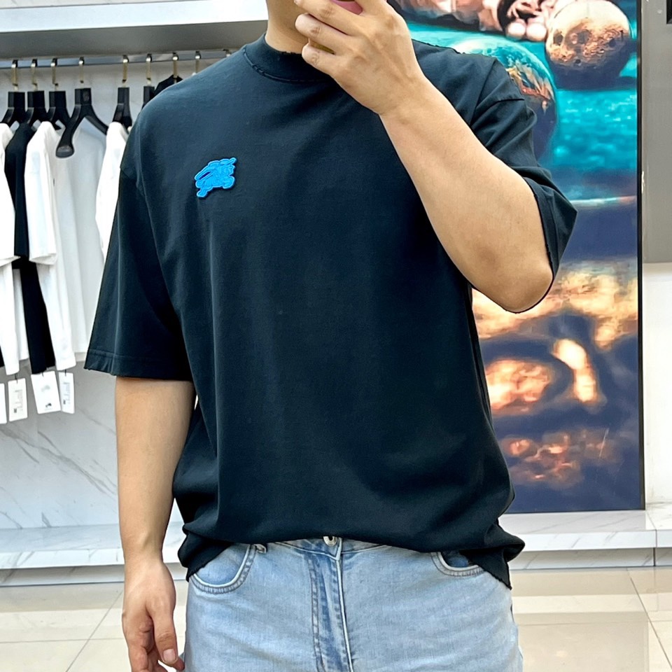 シンプル リラックス コットン 半袖Tシャツ バーバリー Tシャツ 偽物 ブラック-1