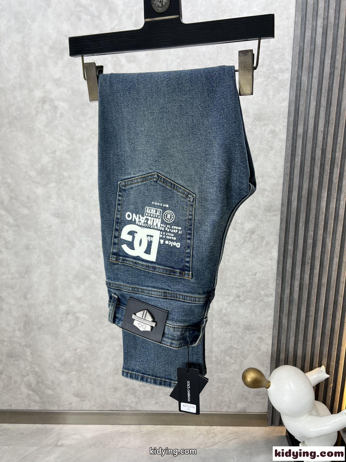 合わせやすい ドルチェ&ガッバーナ ジーンズ コピー 定番 メンズ デニムパンツ-3